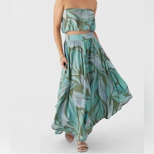 Size XS O’neill Marnie blue and green printed maxi flowy skirt